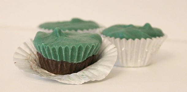 Chocolate Mint Oreo Cups