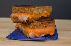 grilled ham cheese sandwich on guinness bread beer FI