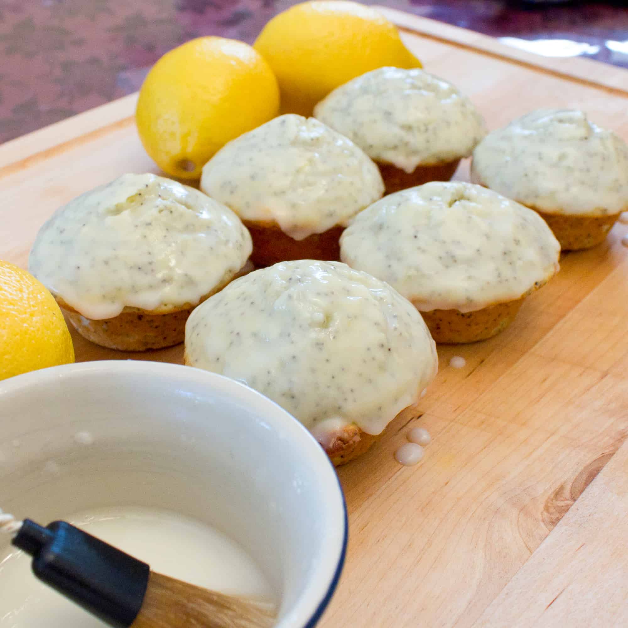 An easy to make muffin recipe that is moist and full of lemon flavour. Very similar and copycat to the Starbucks lemon poppy seed loaf.