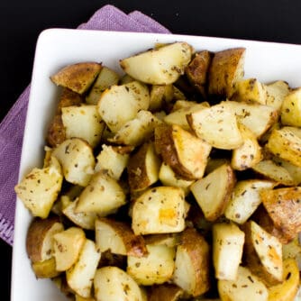 Overhead picture of roasted hash brown potatoes.