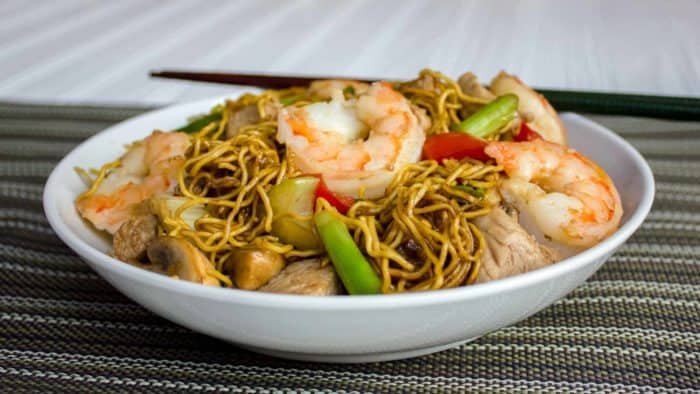 Easy to make classic Chinese stir fried noodles. This chow mein has pork and shrimp along with peppers, celery, green onions and more.