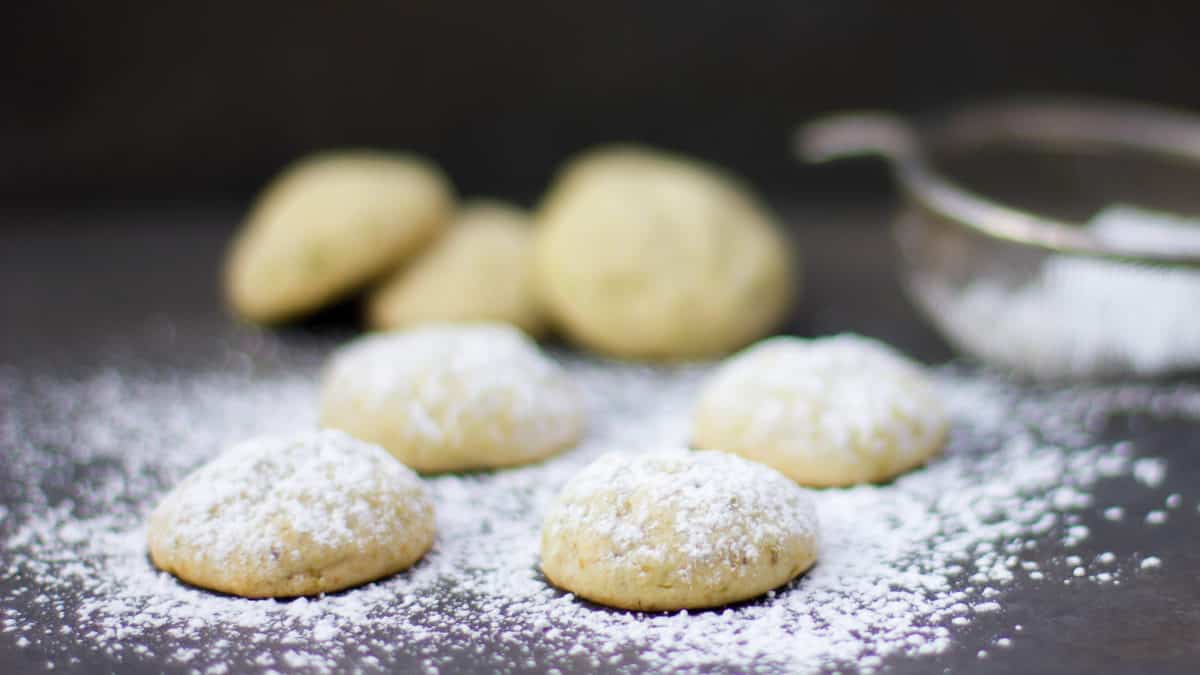 Pistachio Cardamom Meltaway Cookie Recipe