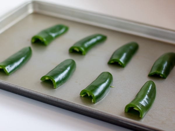 How to roast a jalapeño pepper in the oven