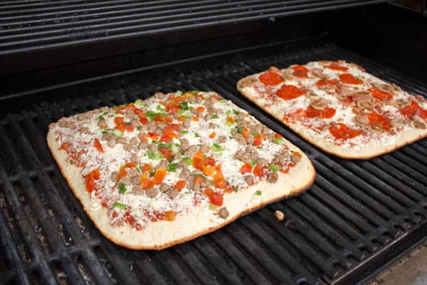 Delissio Pizza on the Gas Grill-5