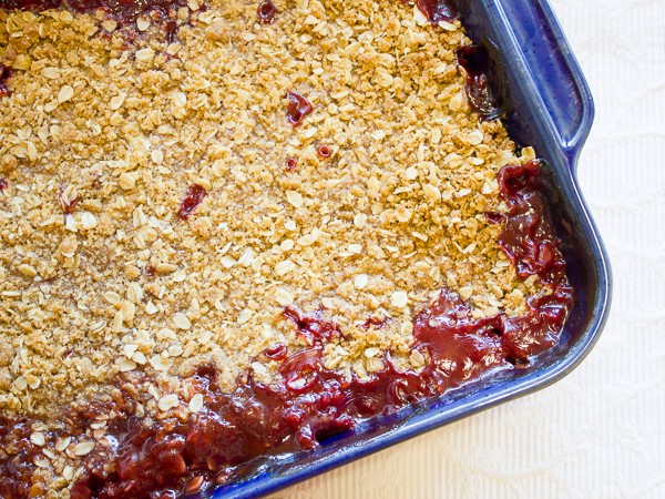 Strawberry Rhubarb Crumble Crisp