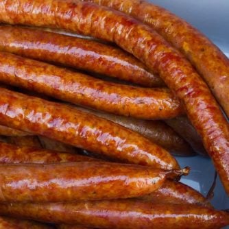 https://www.theblackpeppercorn.com/wp-content/uploads/2017/08/How-to-make-sausage-2-334x334.jpg