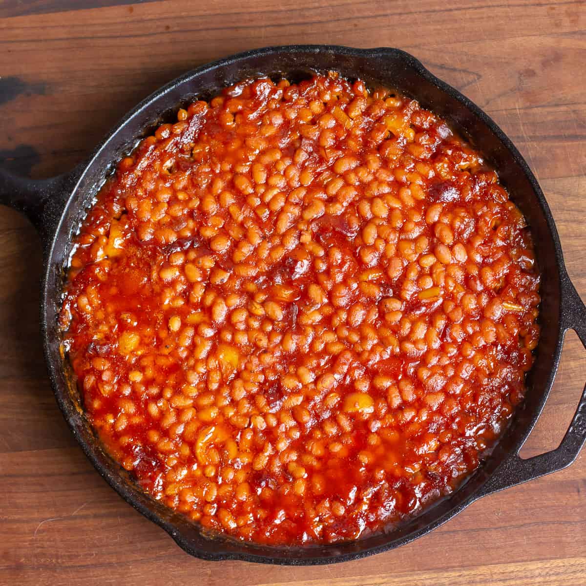 Overhead picture of baked beans