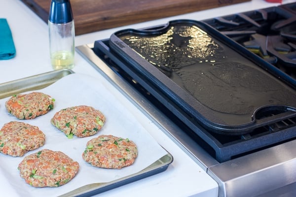 How to make salmon burgers Recipe