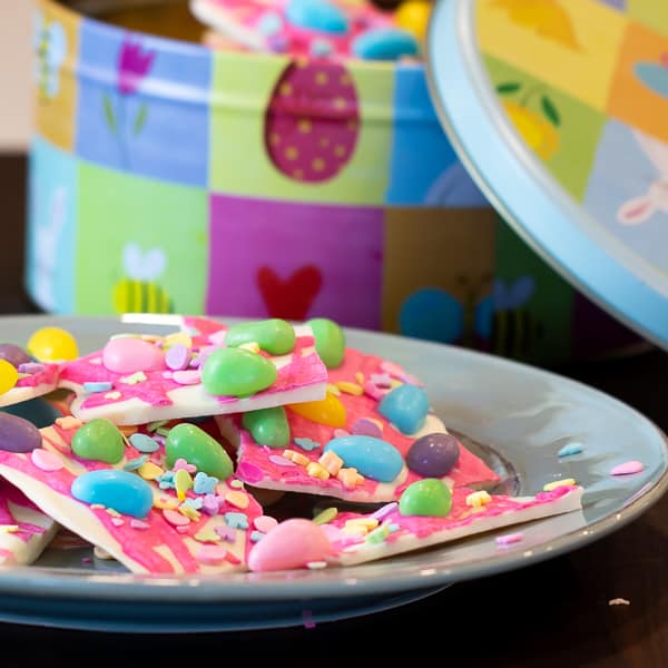 White chocolate bark with a holiday Easter theme. Sweet dessert treat made with white chocolate candy melts, jelly beans and sprinkles.