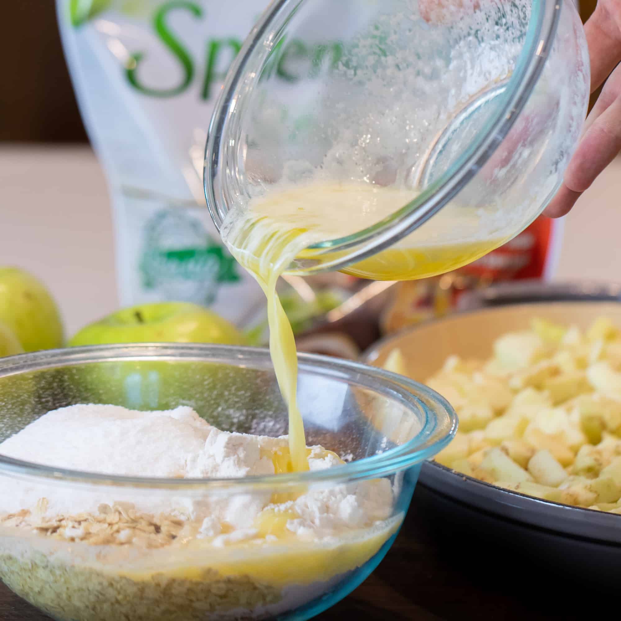 Pour the melted butter with the Splenda Stevia, oats, flour and cinnamon