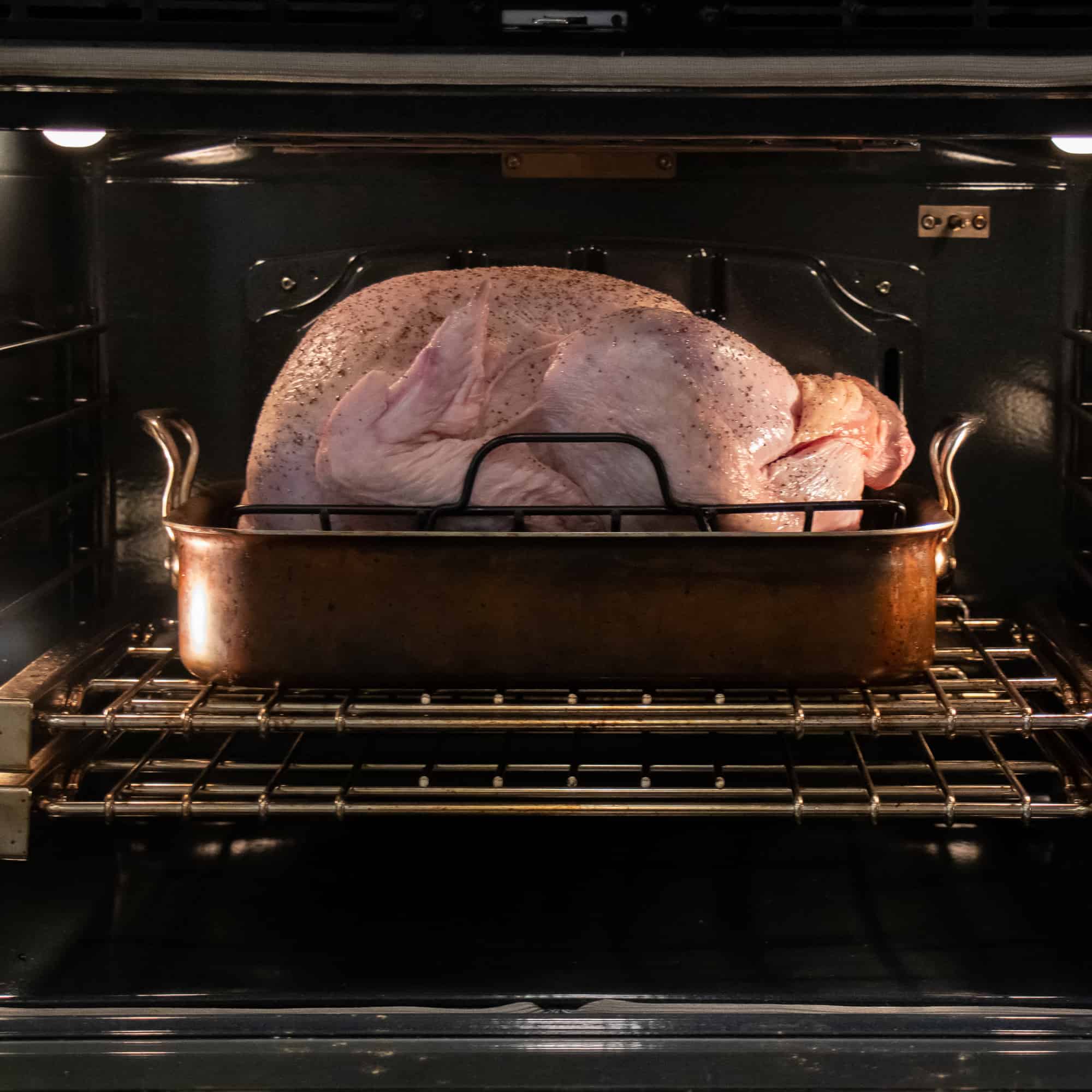 How To Cook A Turkey In The Oven (for Beginners) - Sip Bite Go