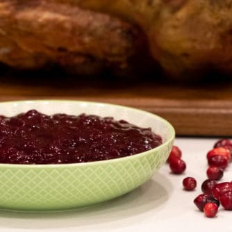 Easy recipe and instructions for how to make homemade cranberry sauce with fresh cranberries. Perfect condiment for thanksgiving or christmas turkey dinner!