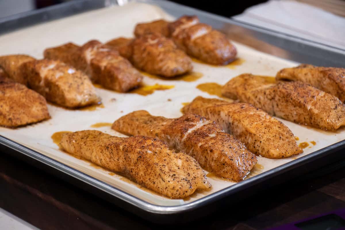 How to Bake Salmon in the Oven Recipe - The Black Peppercorn