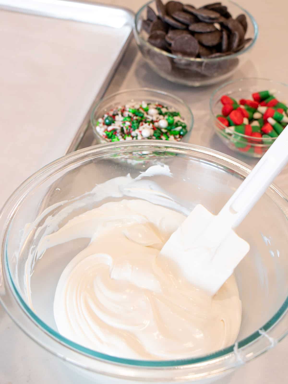 A bowl of melted white chocolate.