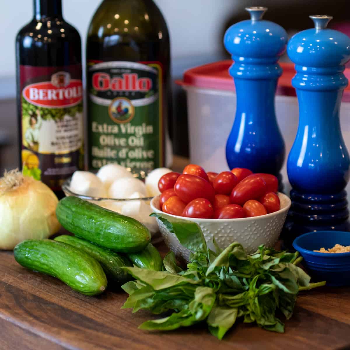 Ingredients placed on a cutting board.