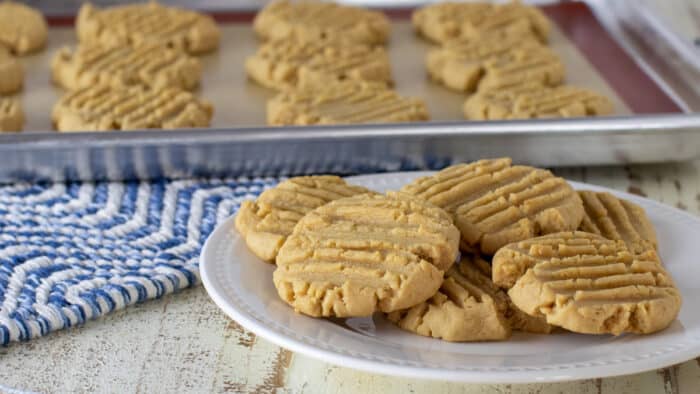 A plate of fresh baked peanut butter cookies.