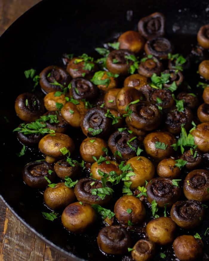 Sautéed Button Mushrooms Recipe - The Black Peppercorn