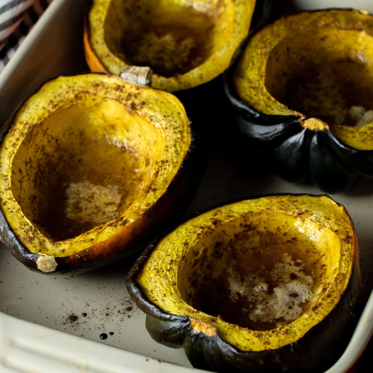 Overhead picture of cooked acorn squash.