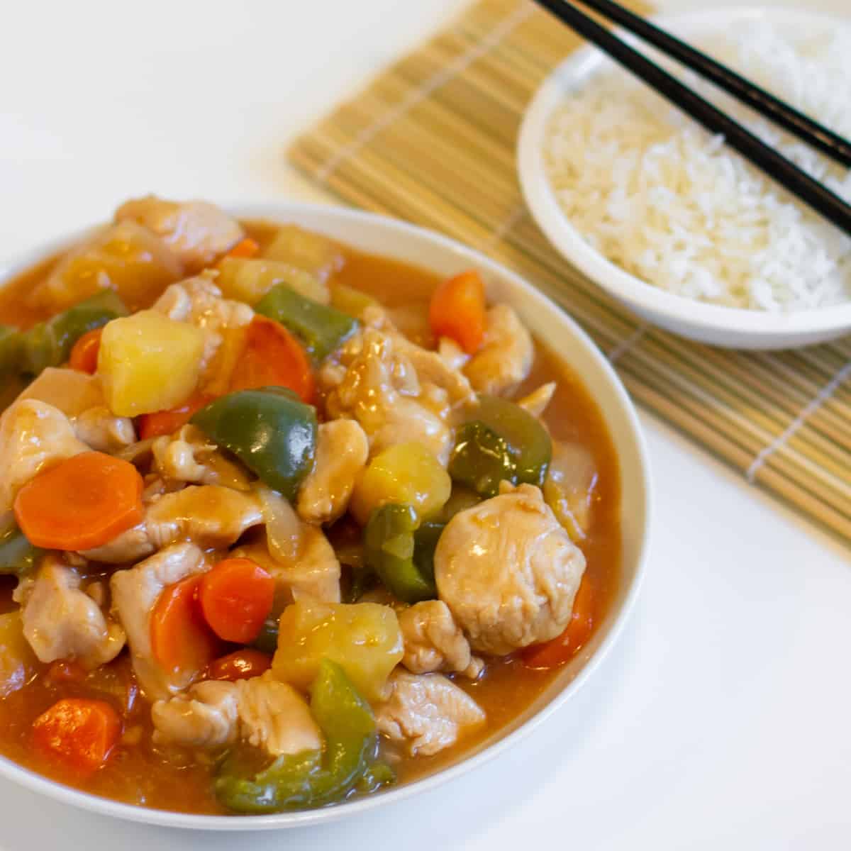 Overhead picture of a stir fry.