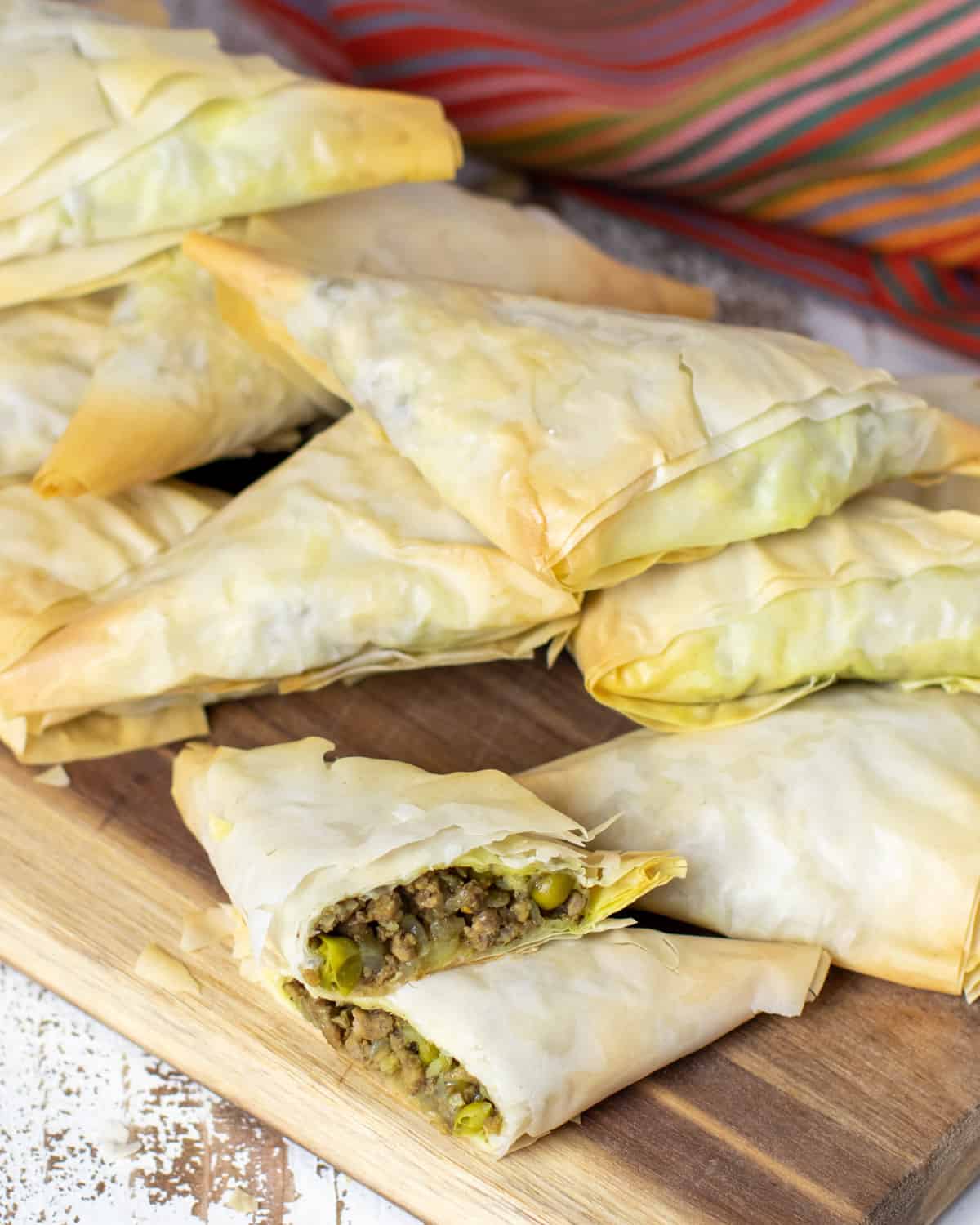 Overhead picture of curry beef pockets.