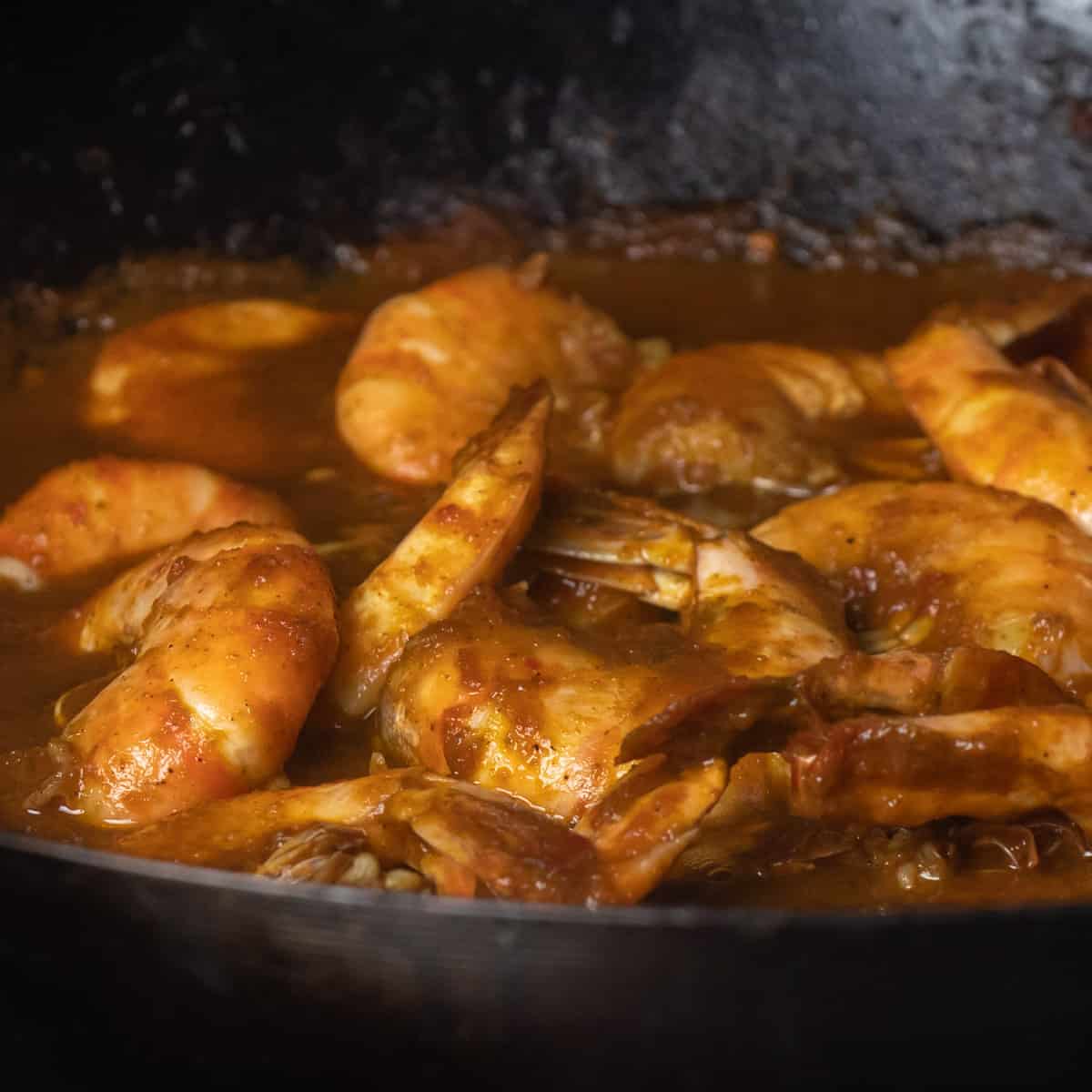 Cooked shrimp in a pan.