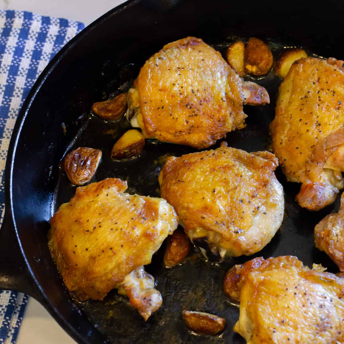 Baked chicken and garlic.