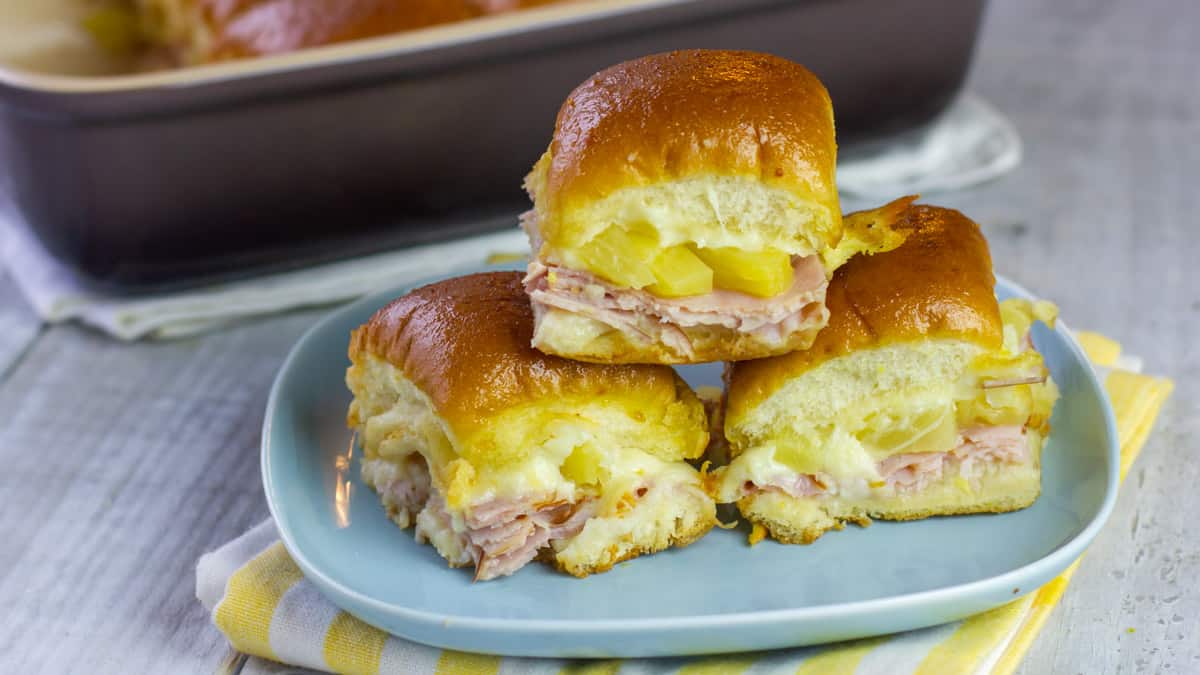 Ham and Pineapple Hawaiian Sliders