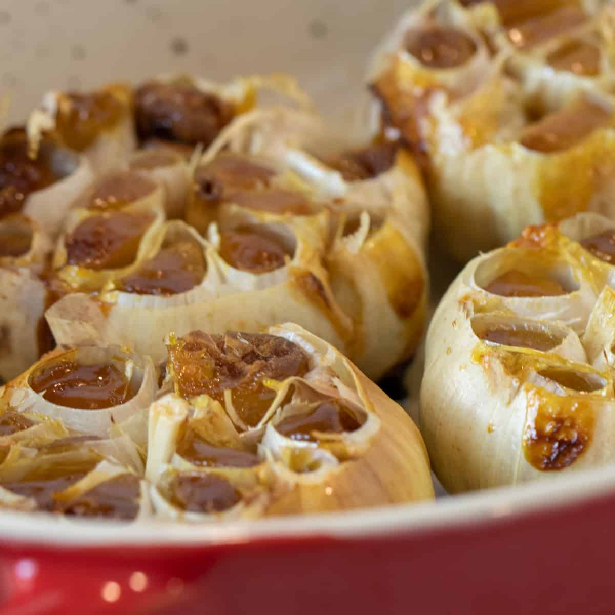 Close up picture of roasted garlic.
